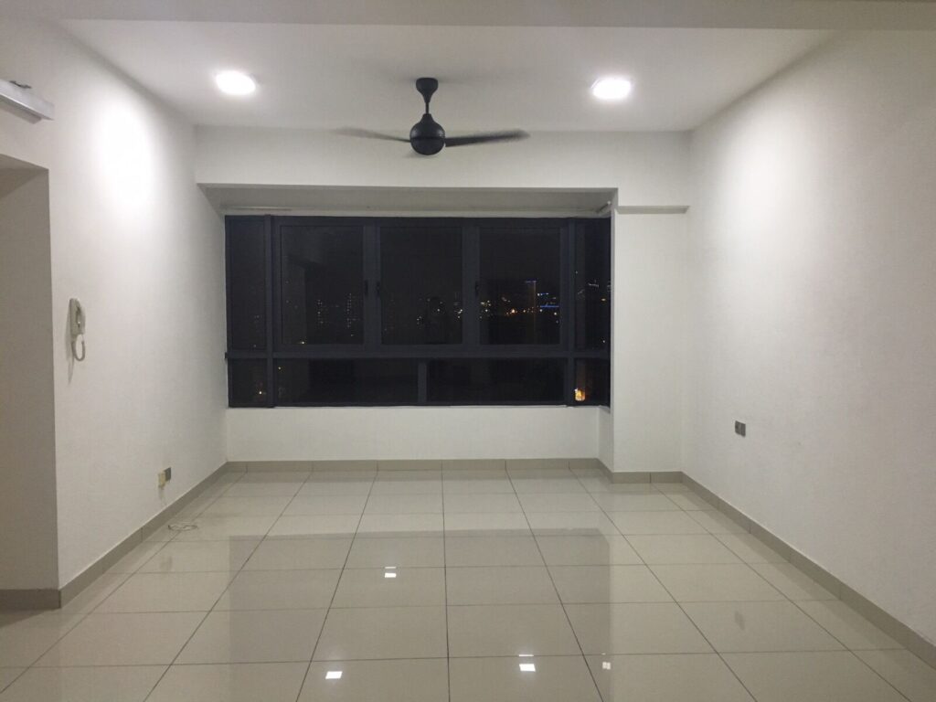 Below market Price ! Well Kept & Good View